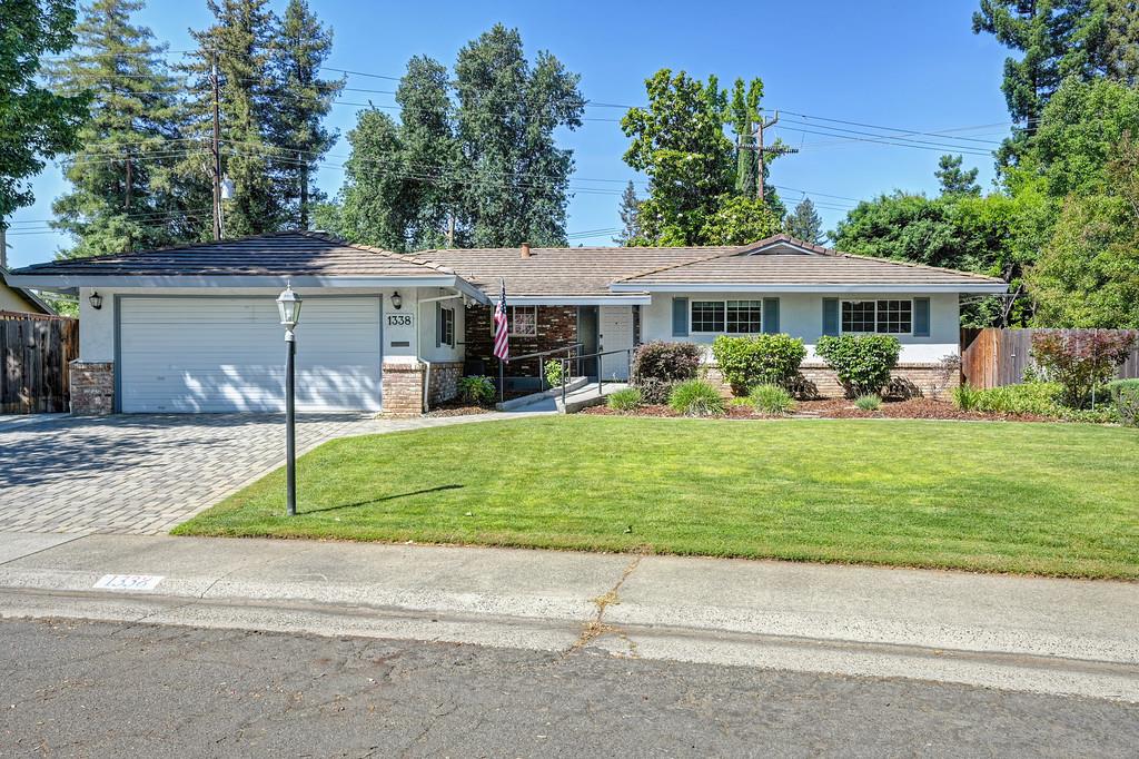 1338 Meredith Way