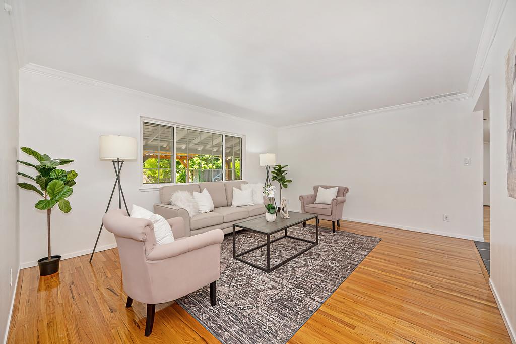 1338 Meredith Way