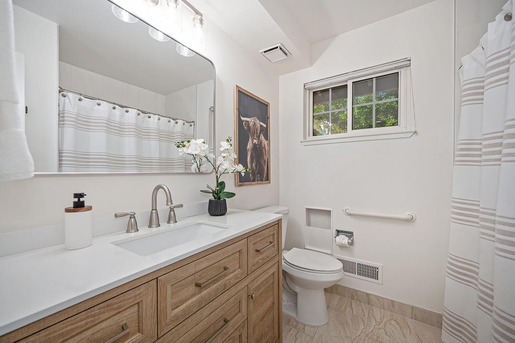 1338 Meredith Way