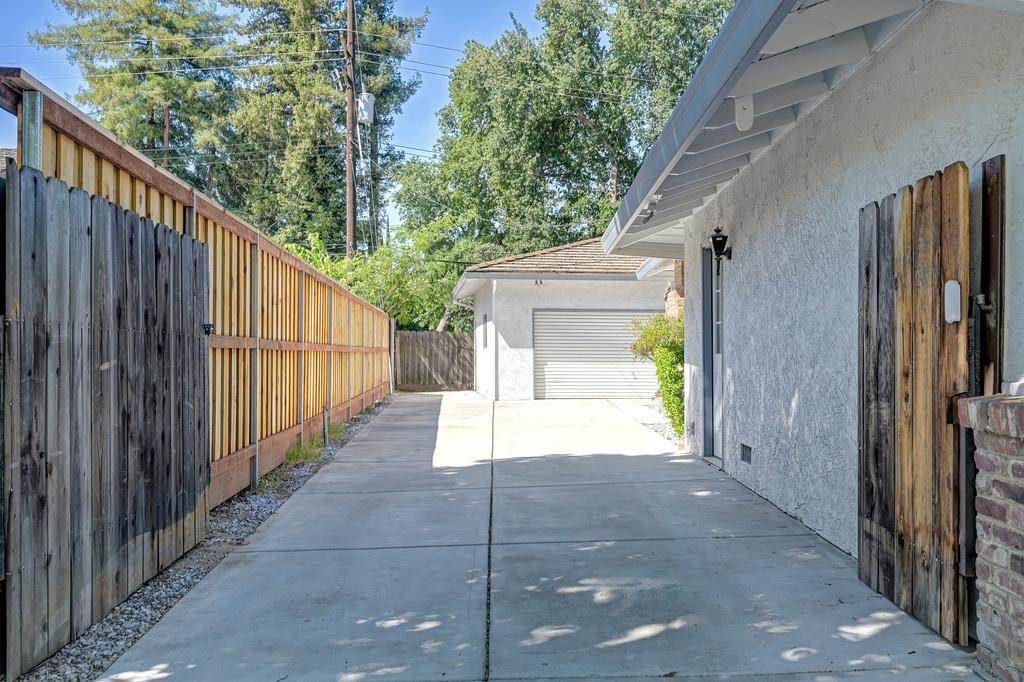 1338 Meredith Way