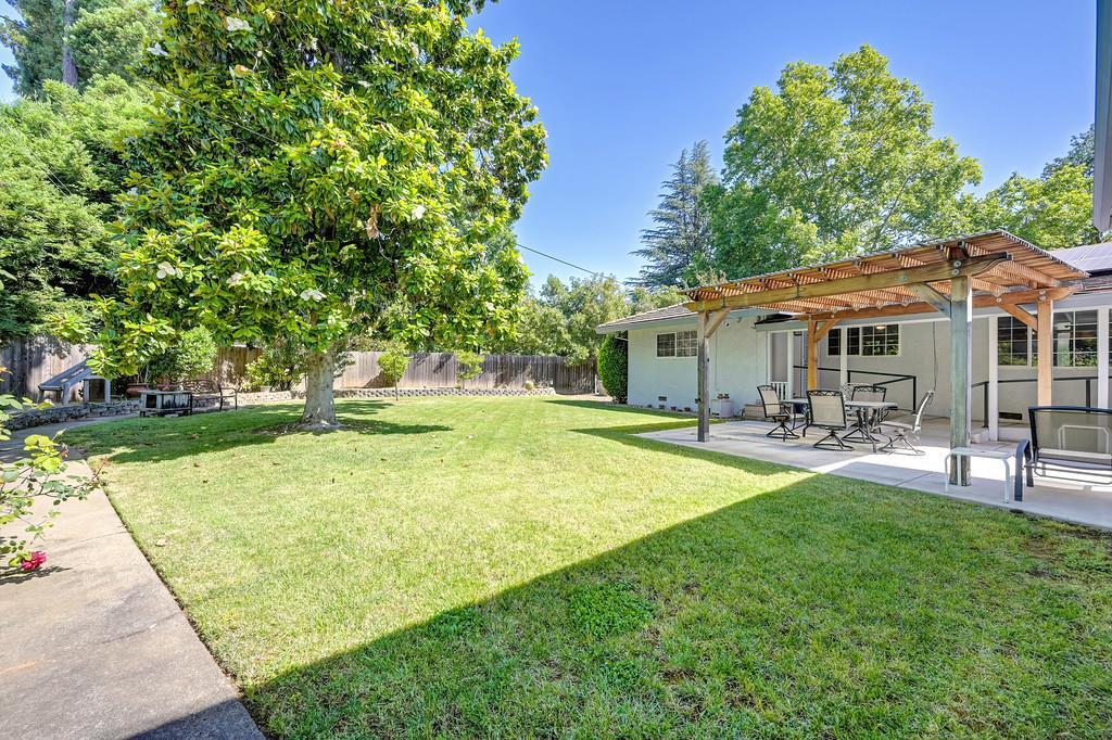 1338 Meredith Way