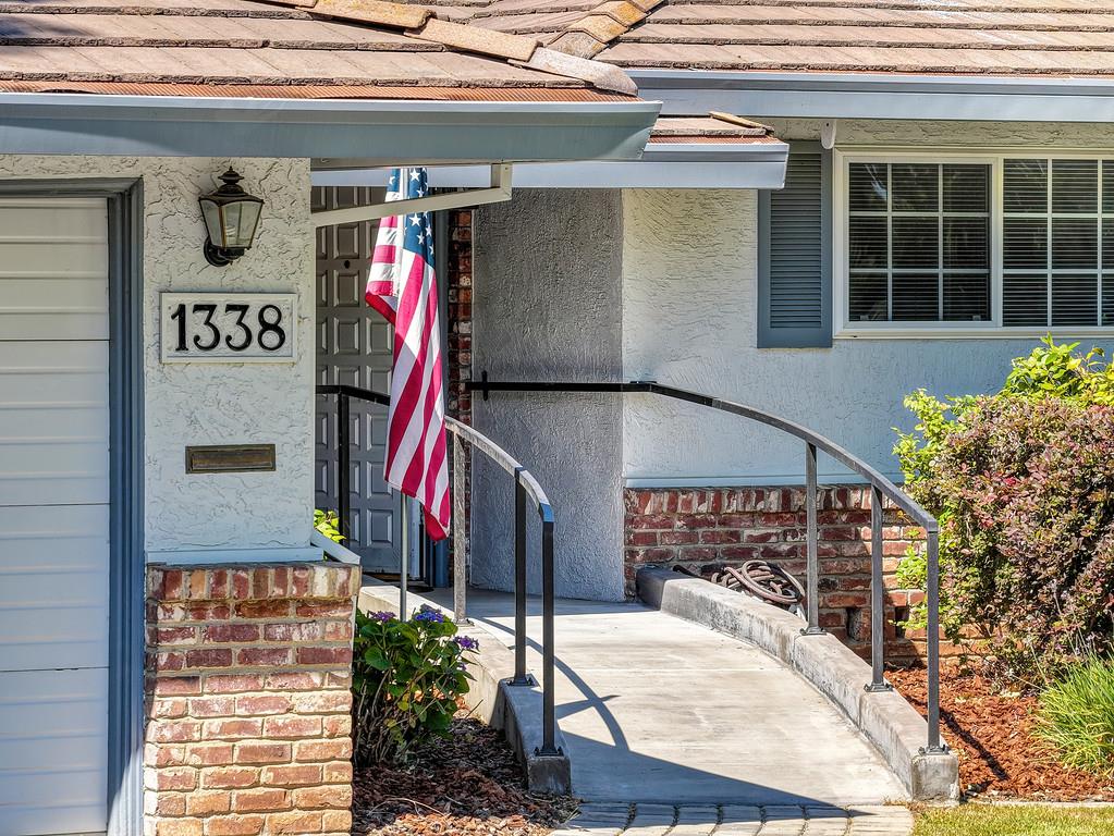 1338 Meredith Way