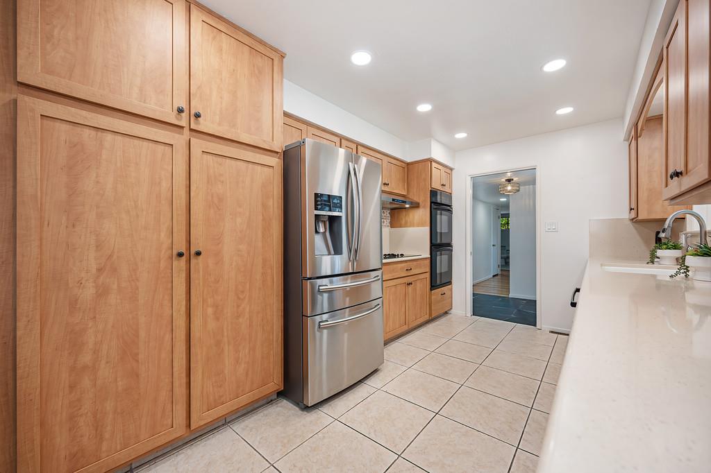 1338 Meredith Way