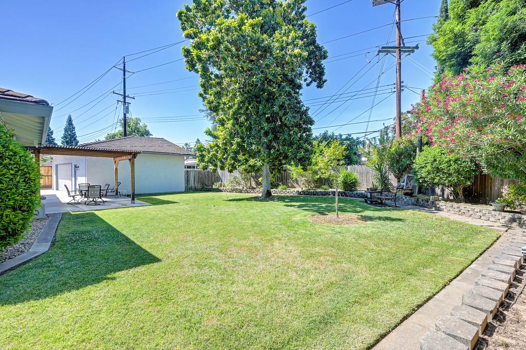 1338 Meredith Way