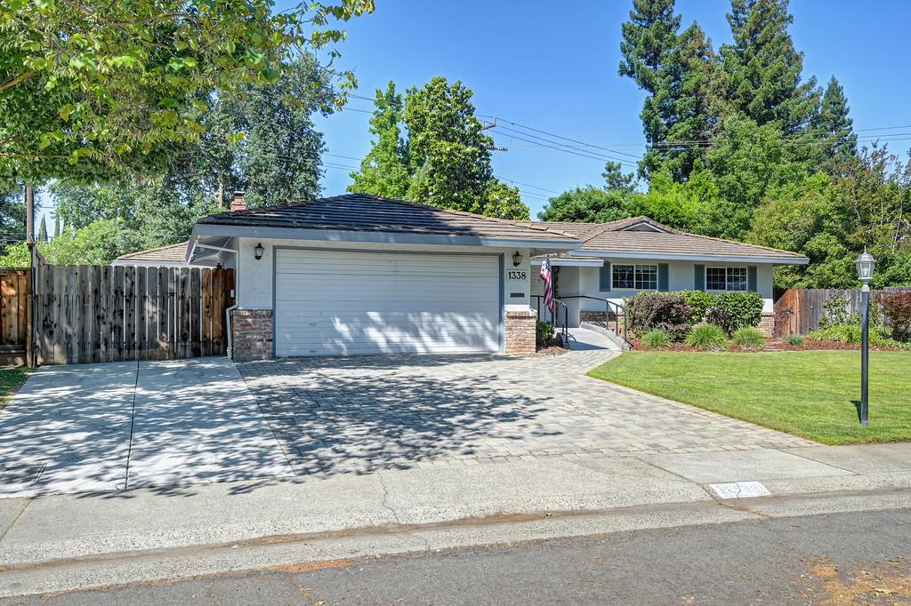 1338 Meredith Way