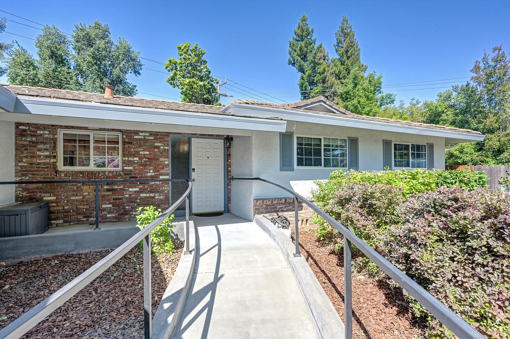 1338 Meredith Way