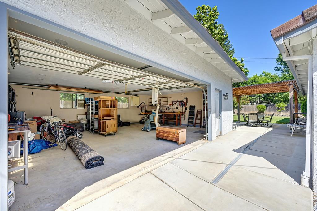 1338 Meredith Way