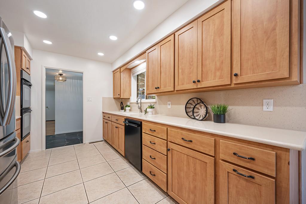 1338 Meredith Way