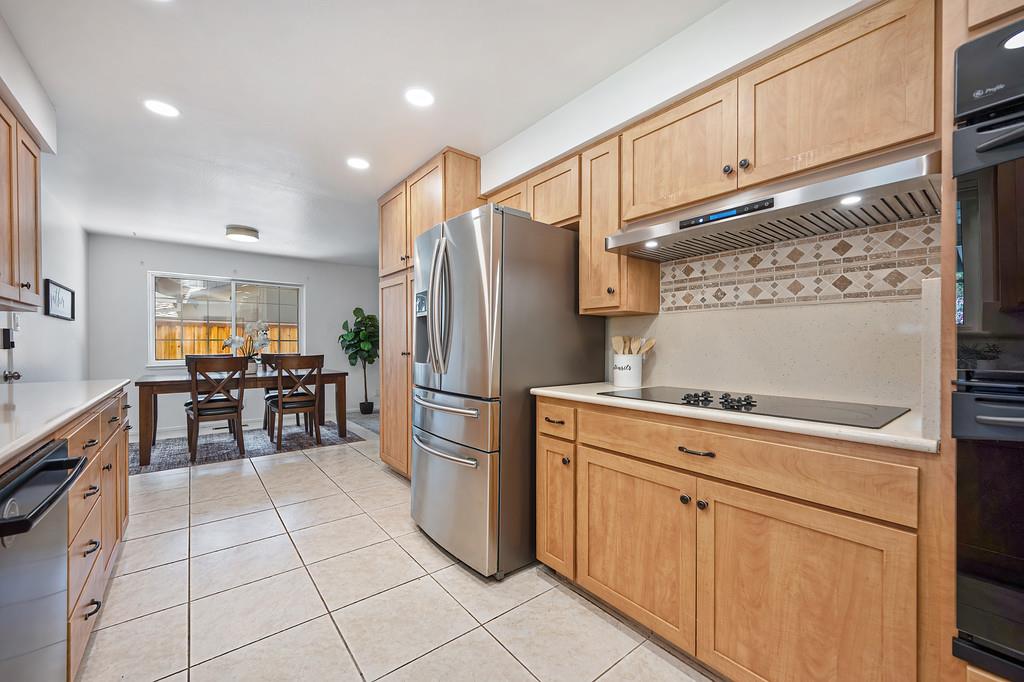 1338 Meredith Way
