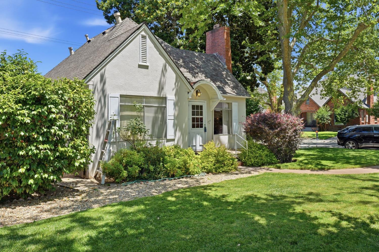 4457 I Street