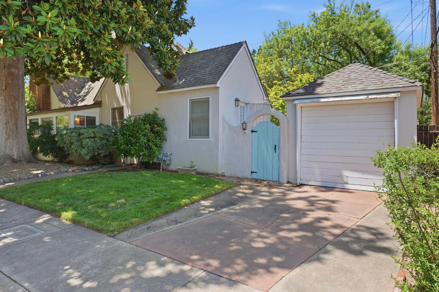 4457 I Street