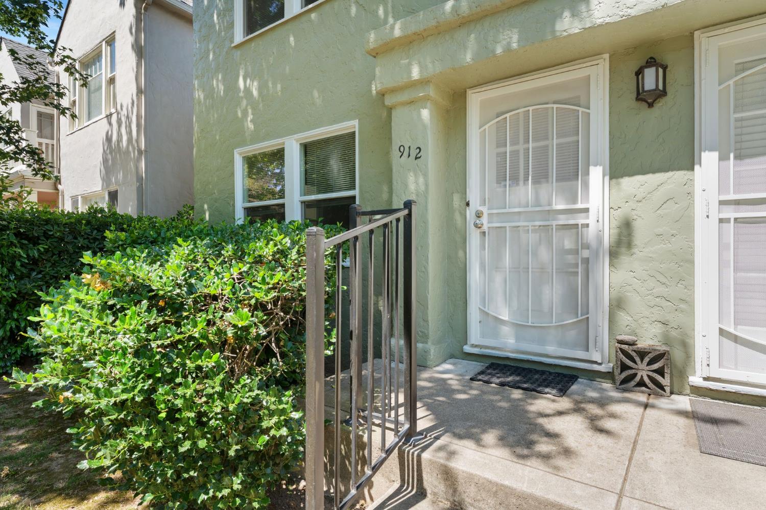 910 35th Street