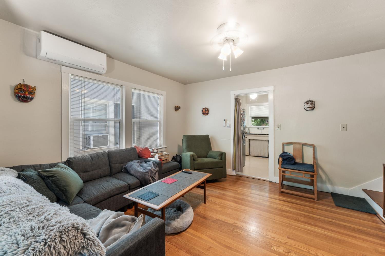 910 35th Street
