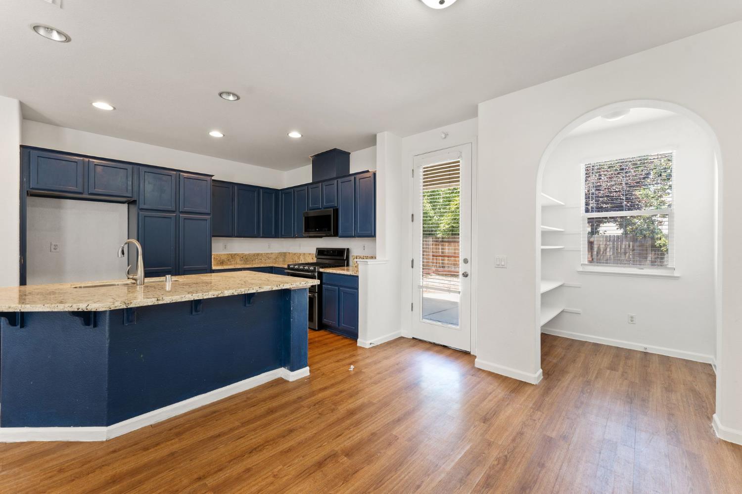 330 Belfont Circle