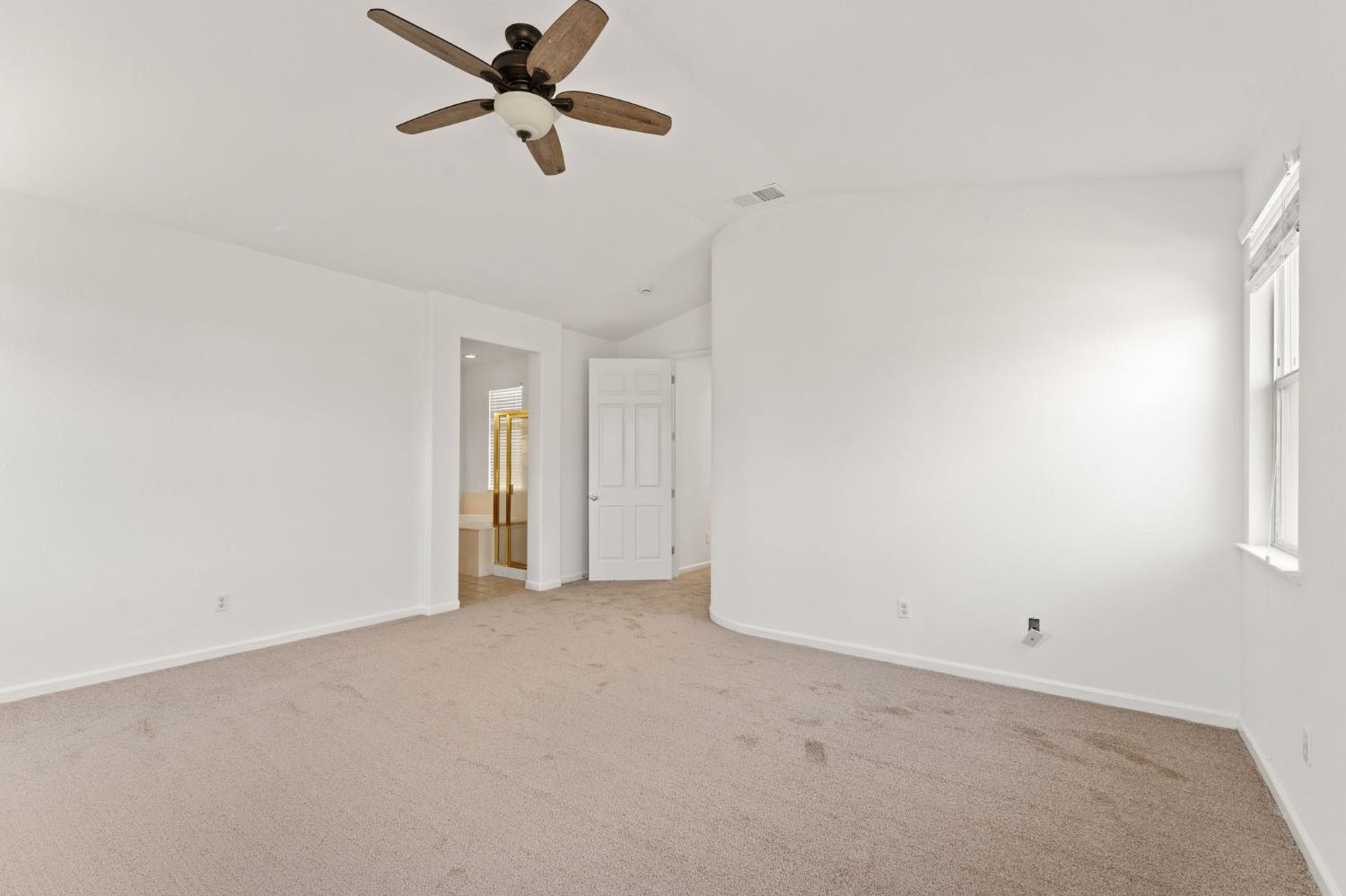330 Belfont Circle