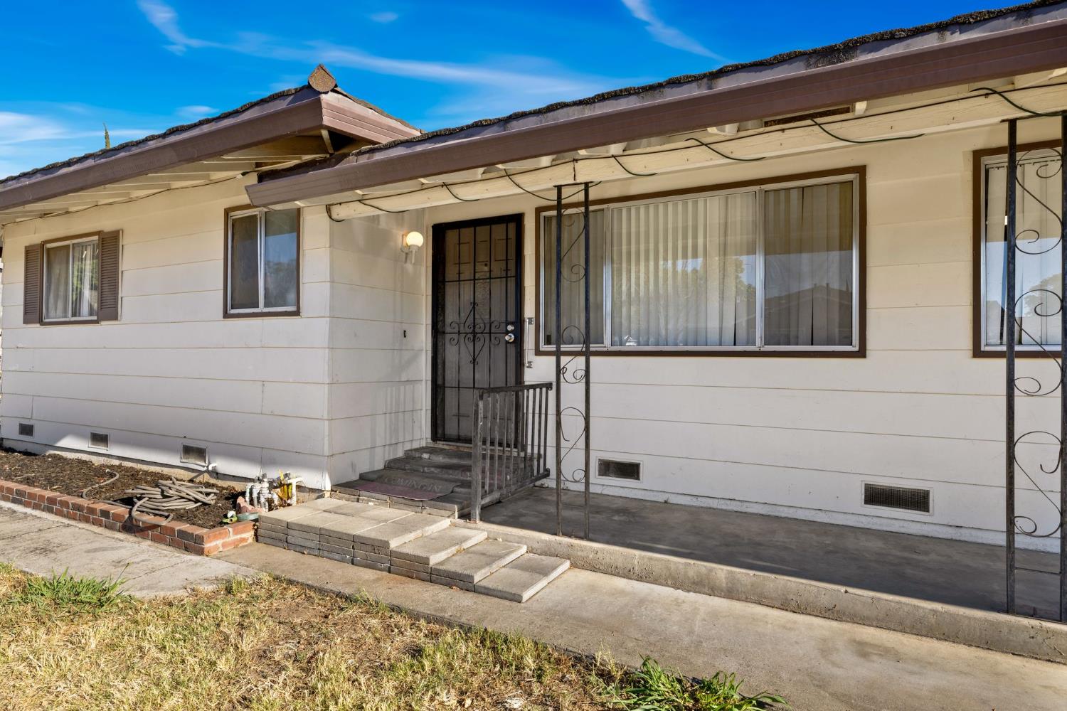 6330 Cushing Way