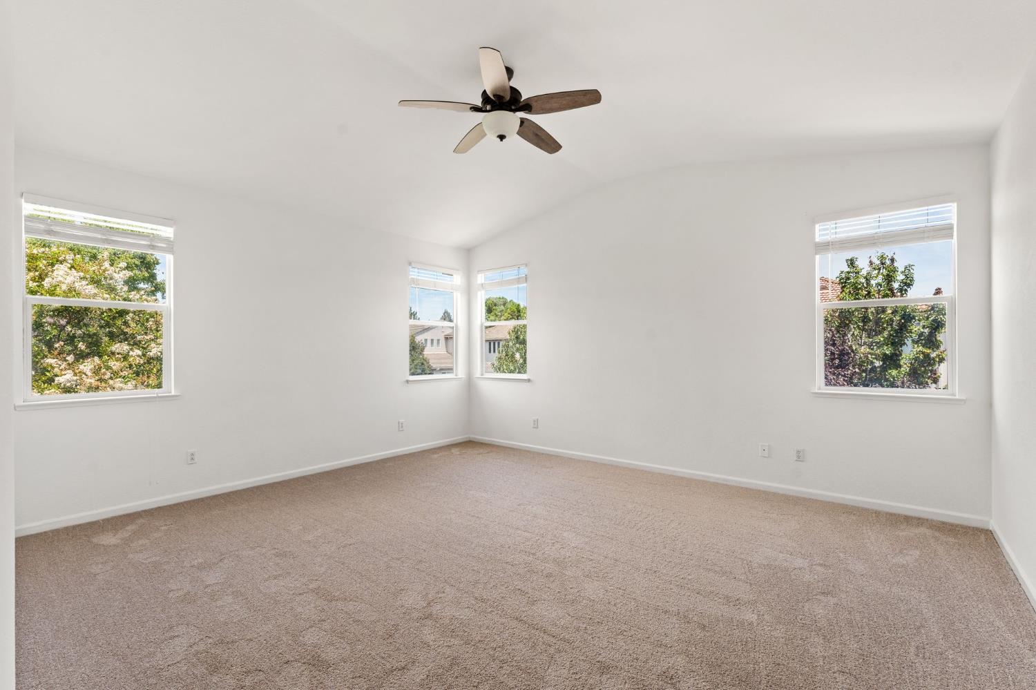 330 Belfont Circle