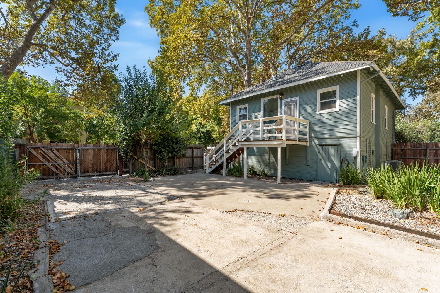 2131 3rd Street