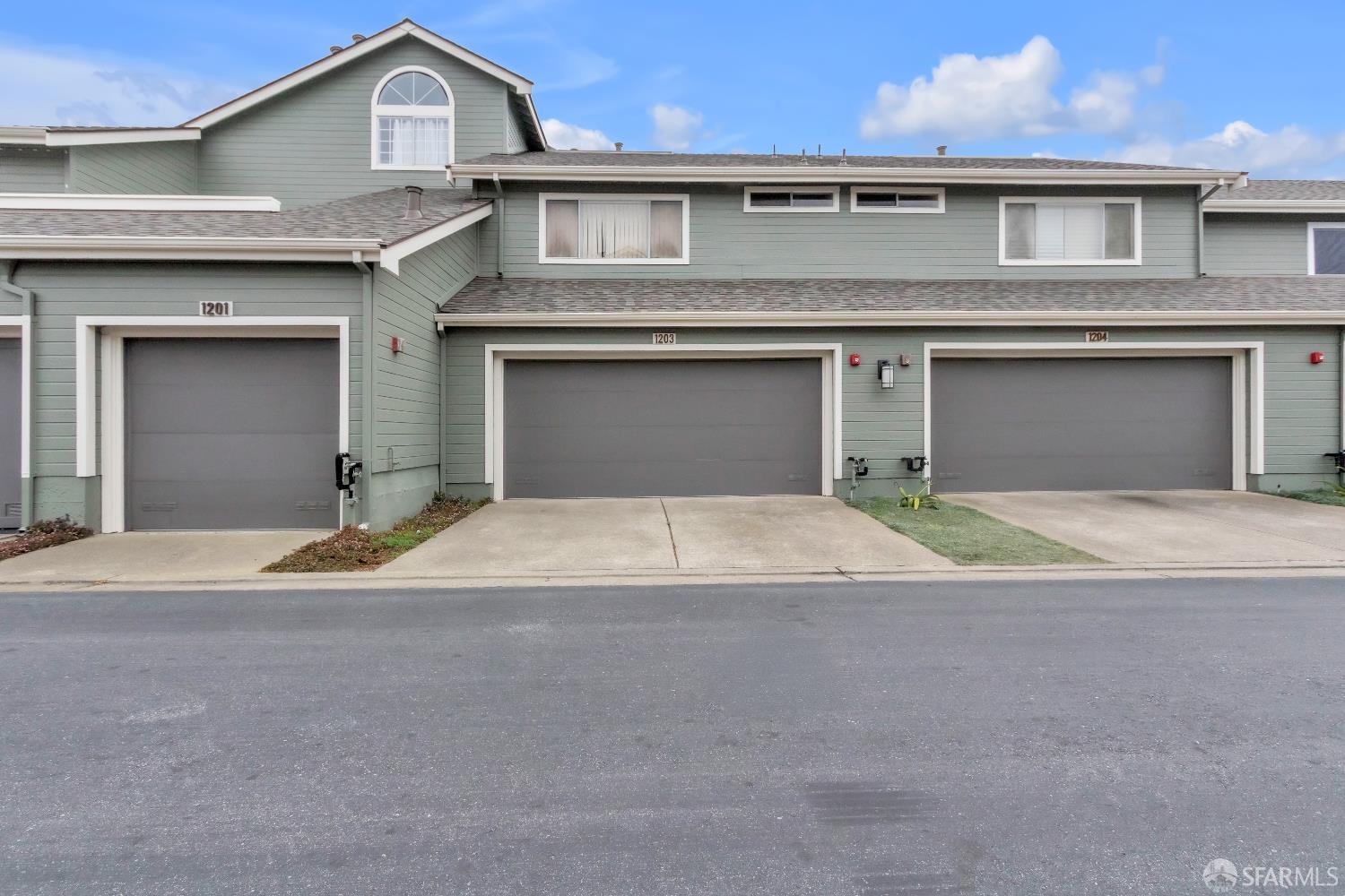 1203 Cameron Lane