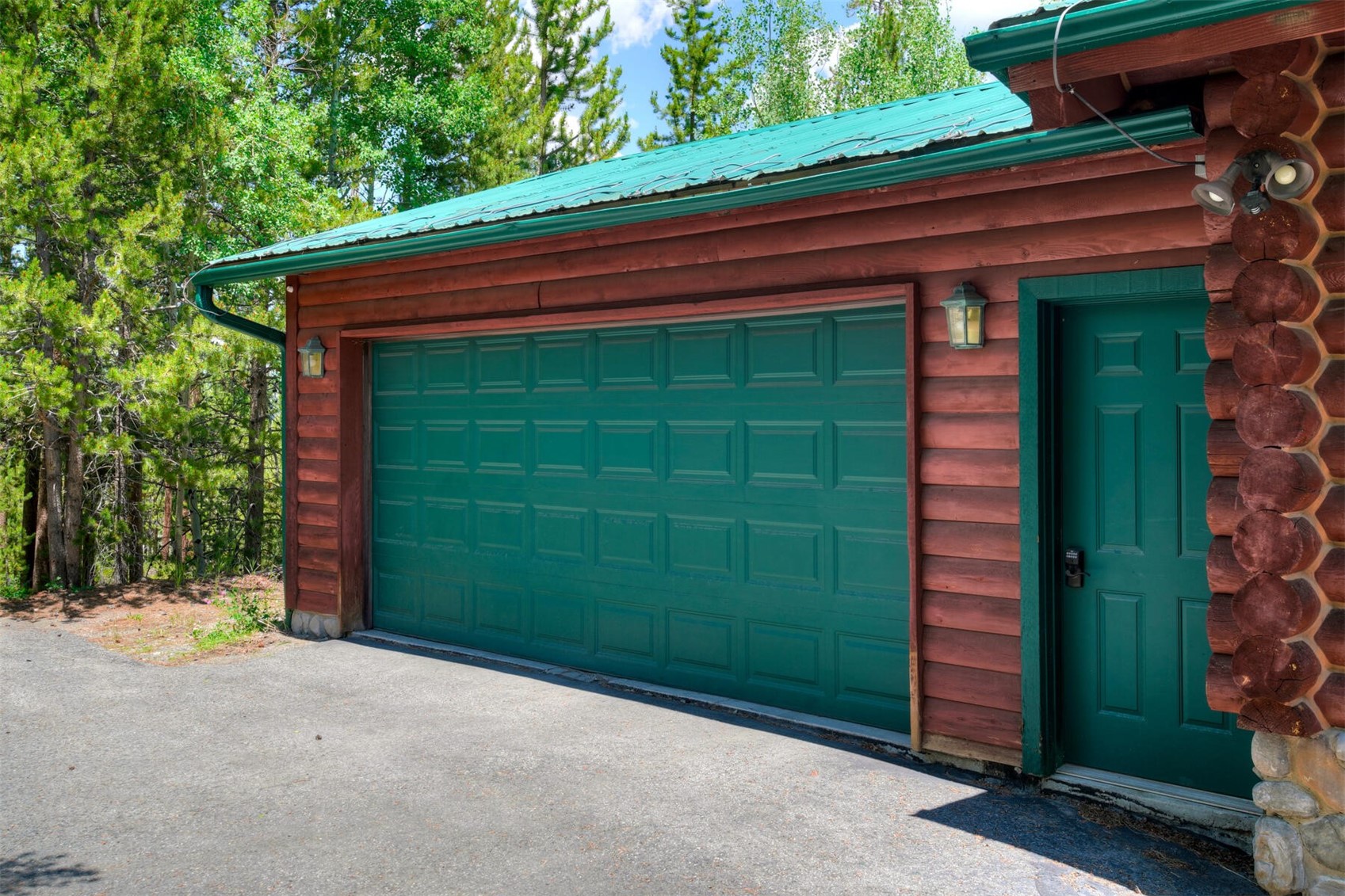 1780 Falcon DRIVE