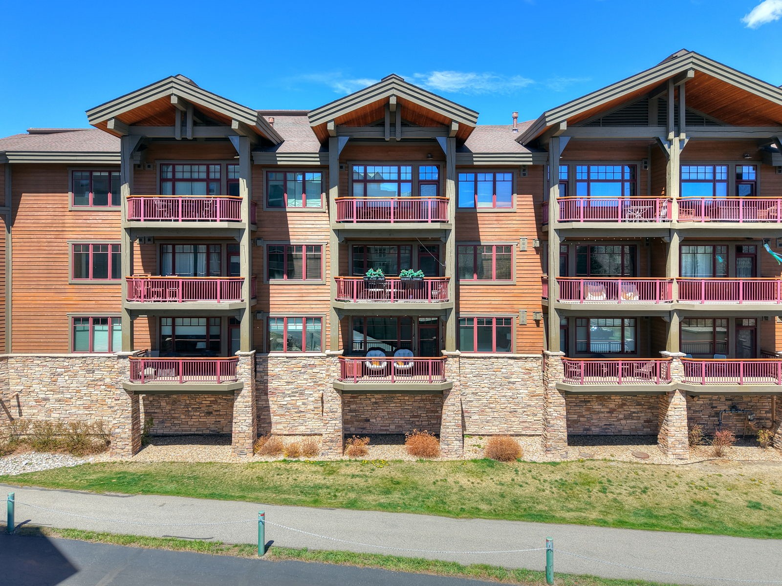 1101 9000 Divide ROAD 208