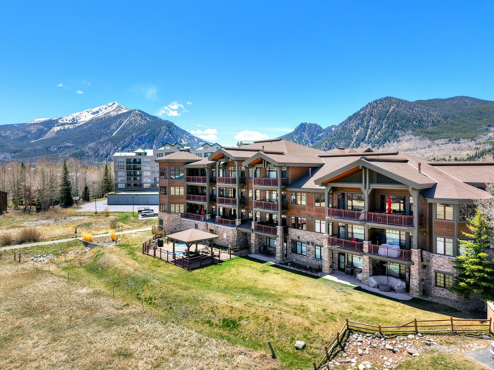 1101 9000 Divide ROAD 208