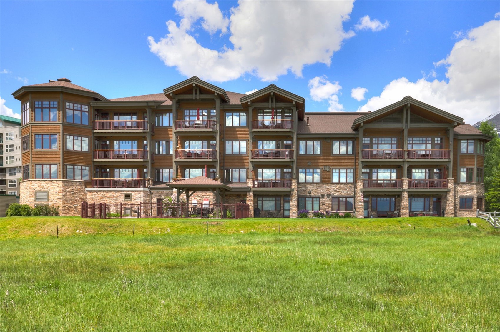 1101 9000 Divide ROAD 208