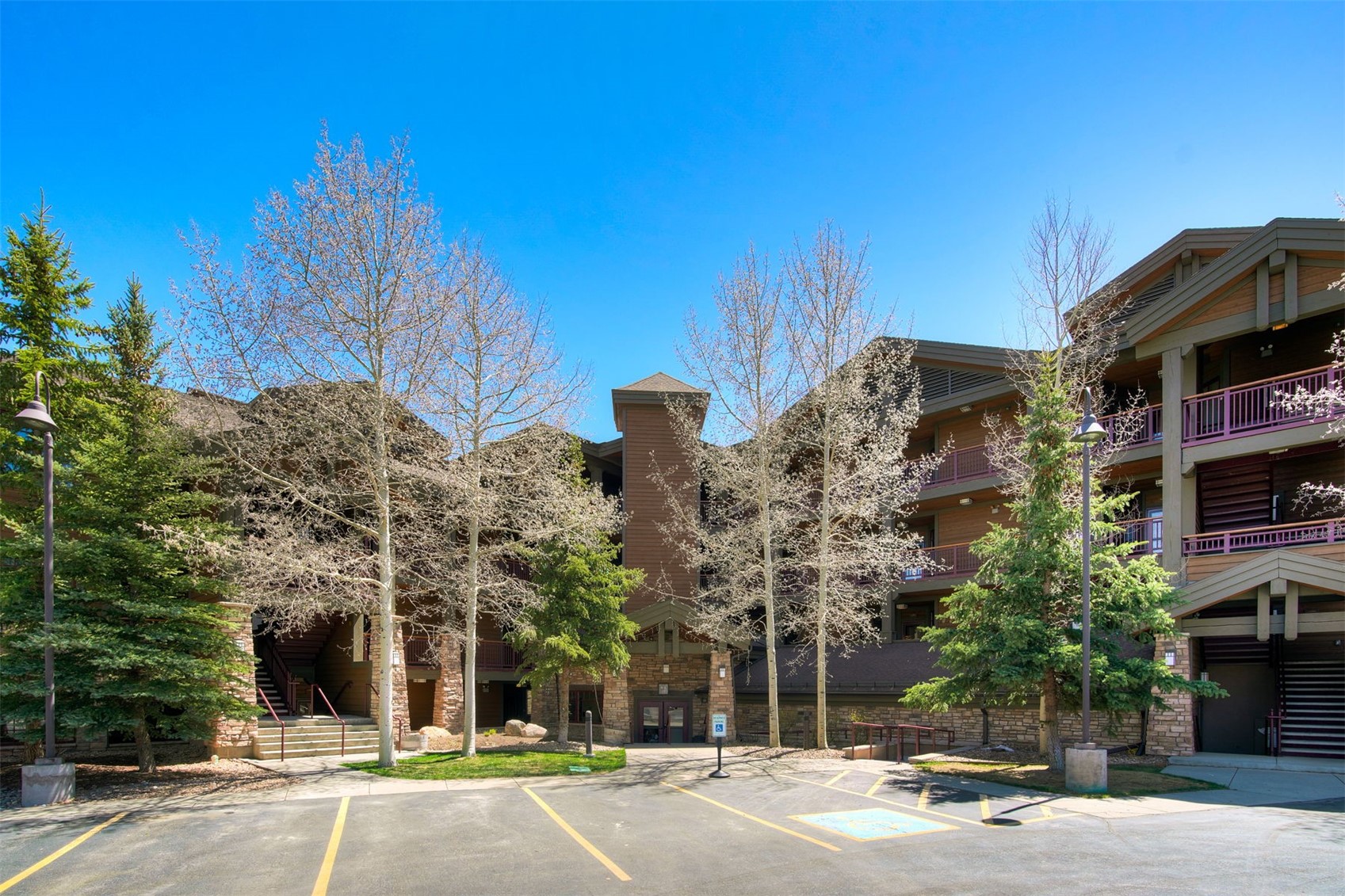 1101 9000 Divide ROAD 208