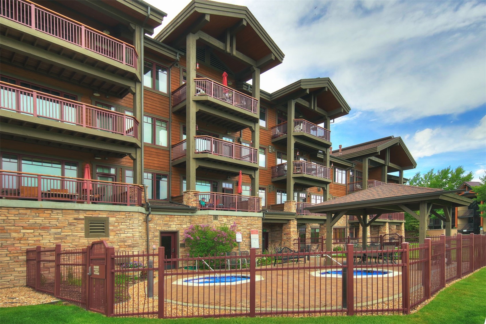 1101 9000 Divide ROAD 208