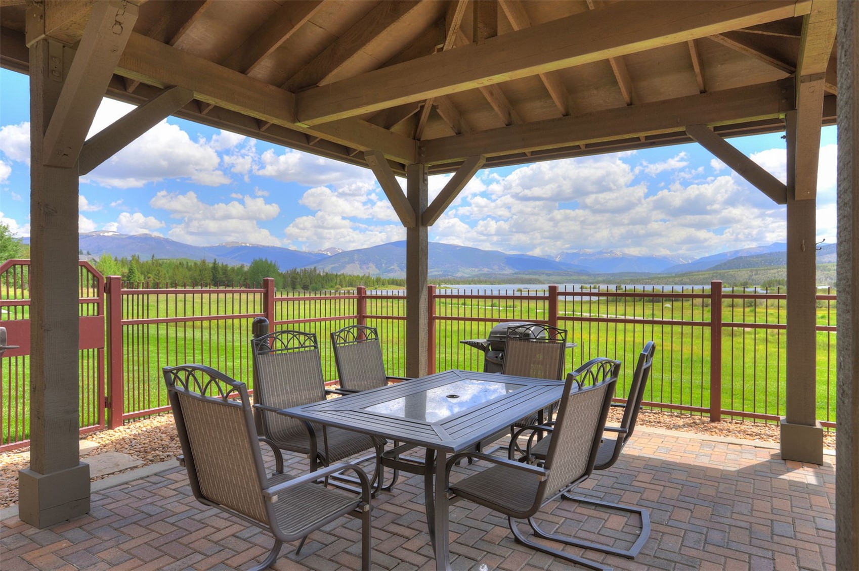 1101 9000 Divide ROAD 208