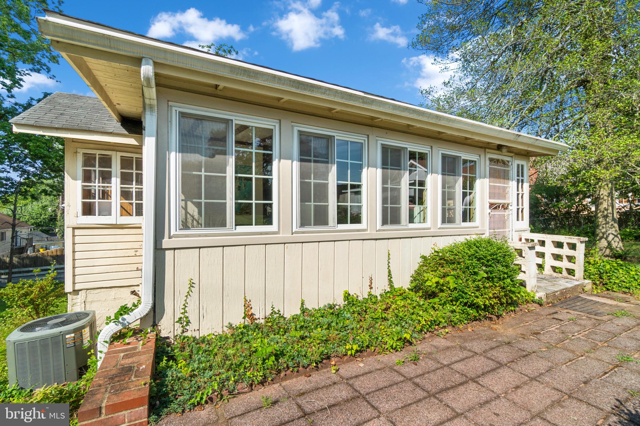 1 HILLCREST ROAD