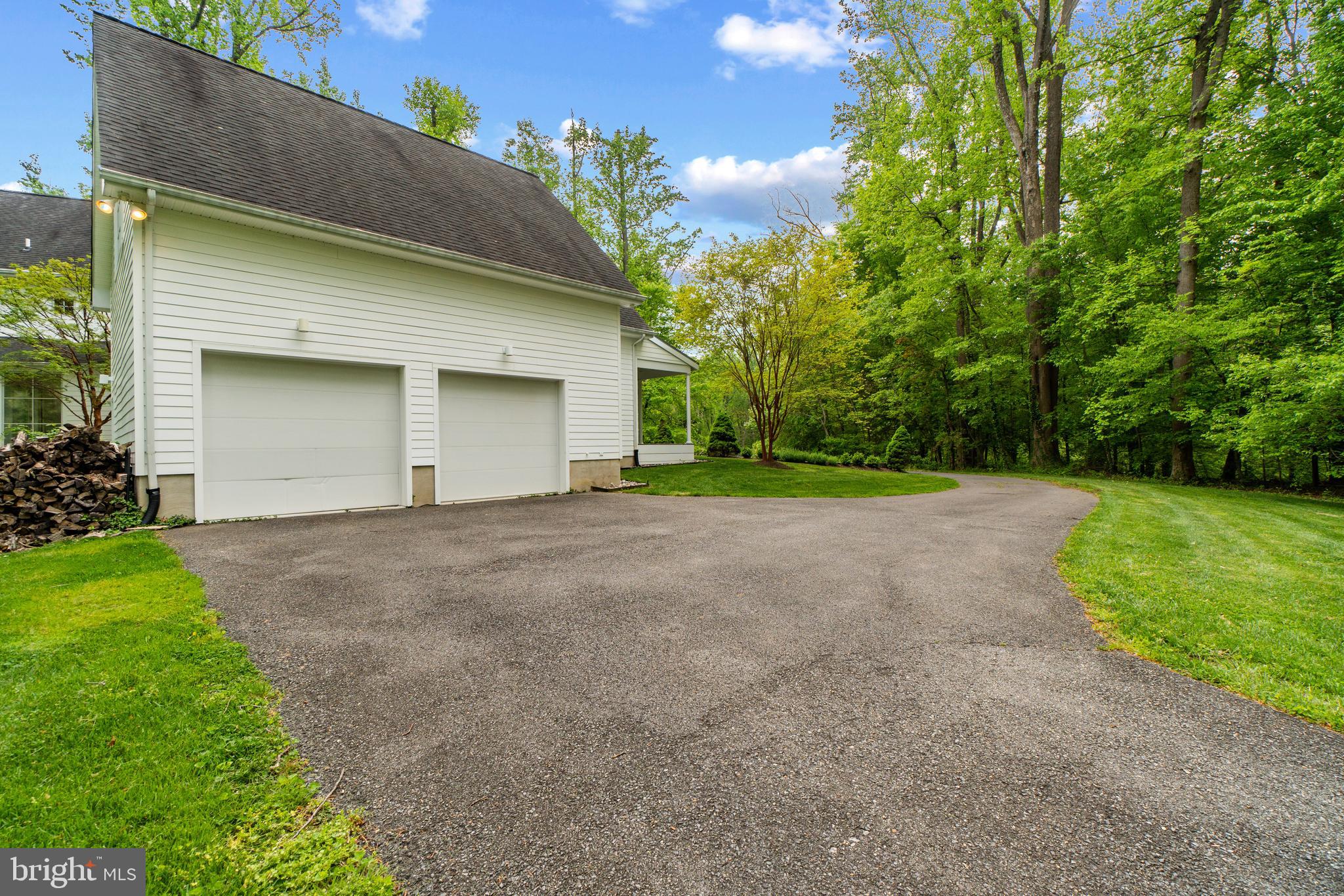 1604 WATERS RIDGE COURT