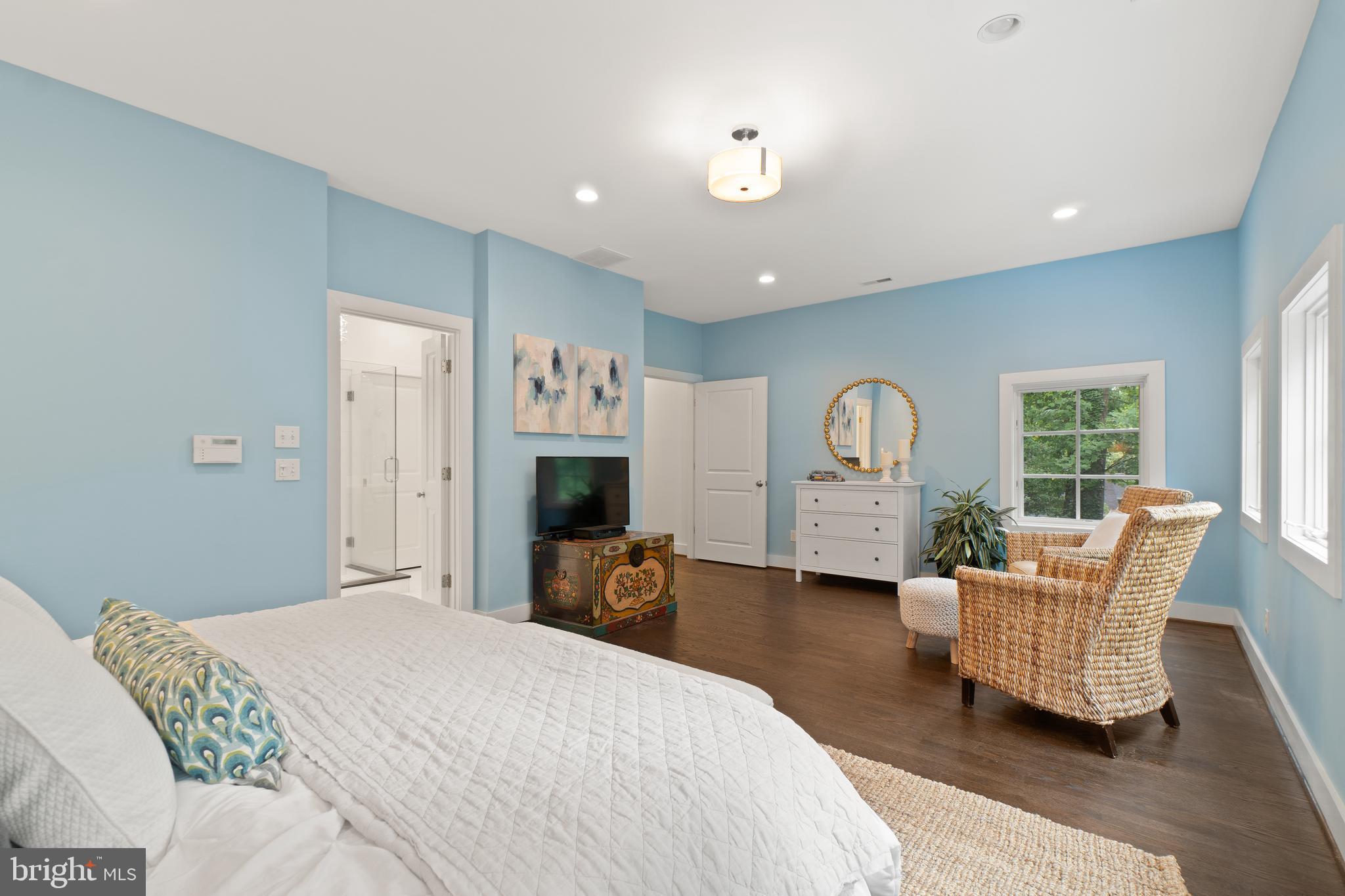 1604 WATERS RIDGE COURT