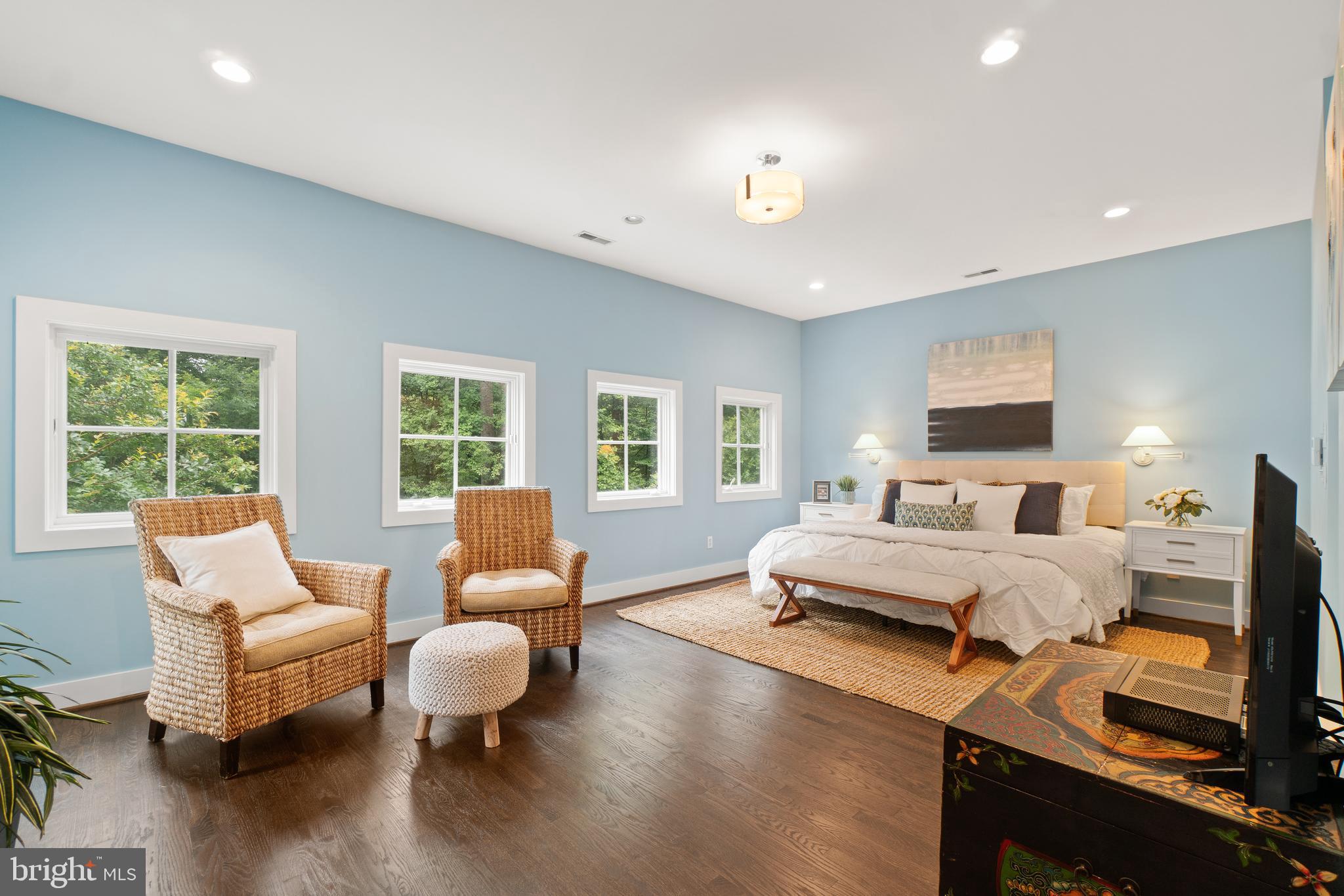 1604 WATERS RIDGE COURT