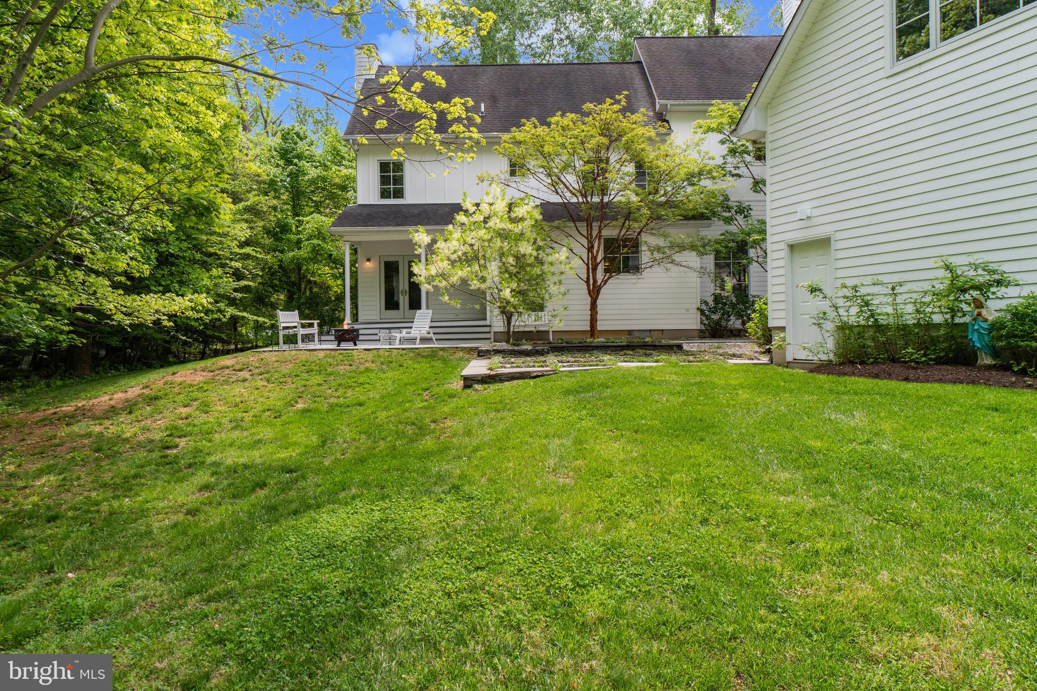 1604 WATERS RIDGE COURT