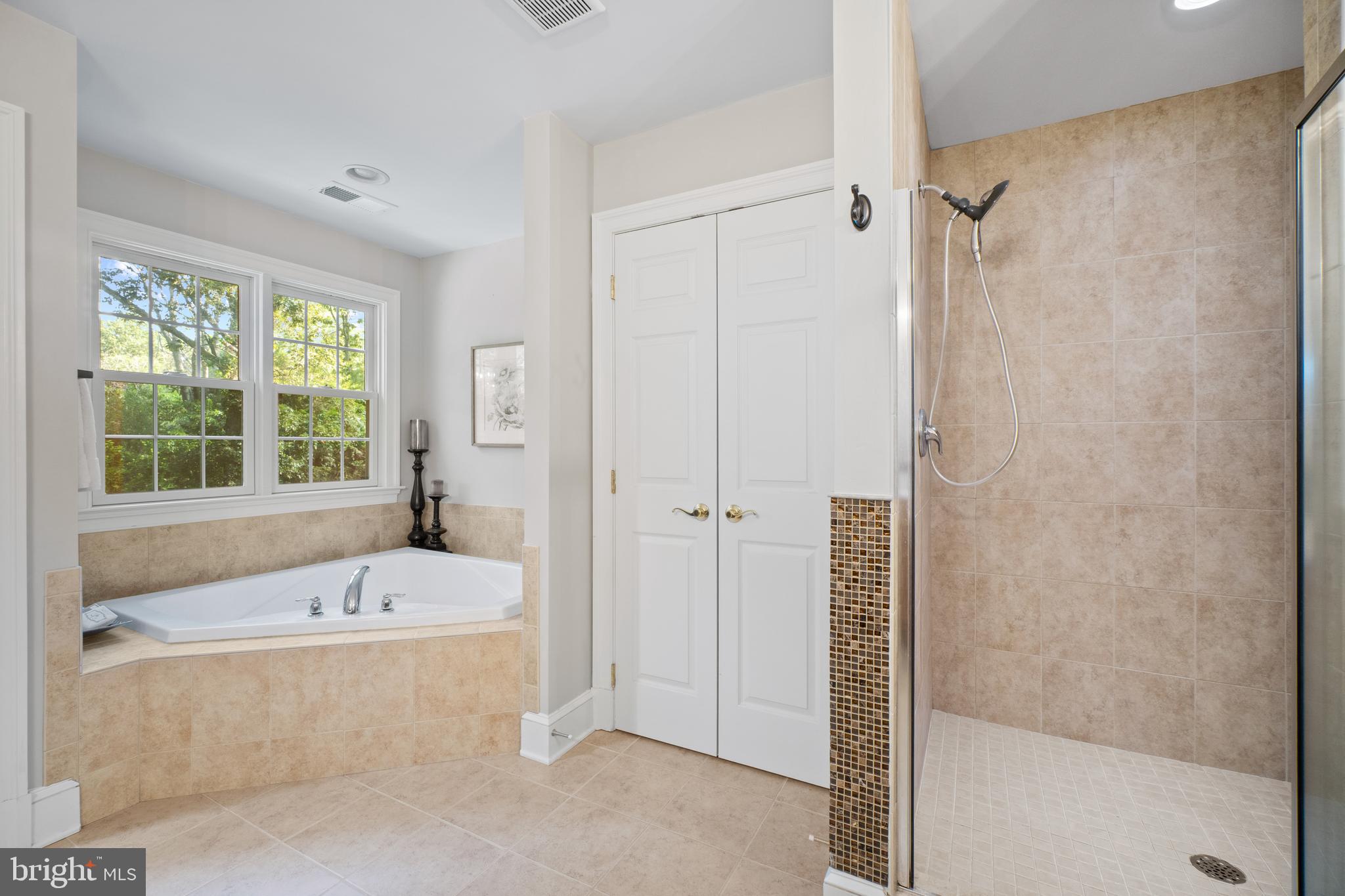 406 WOODLAND ESTATES WAY