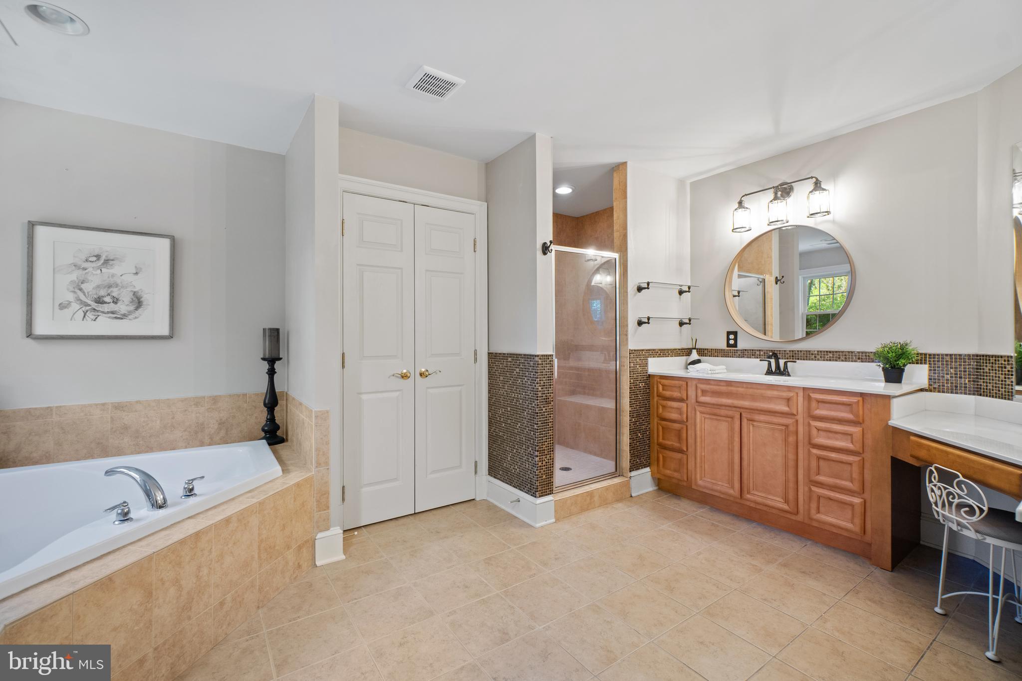 406 WOODLAND ESTATES WAY