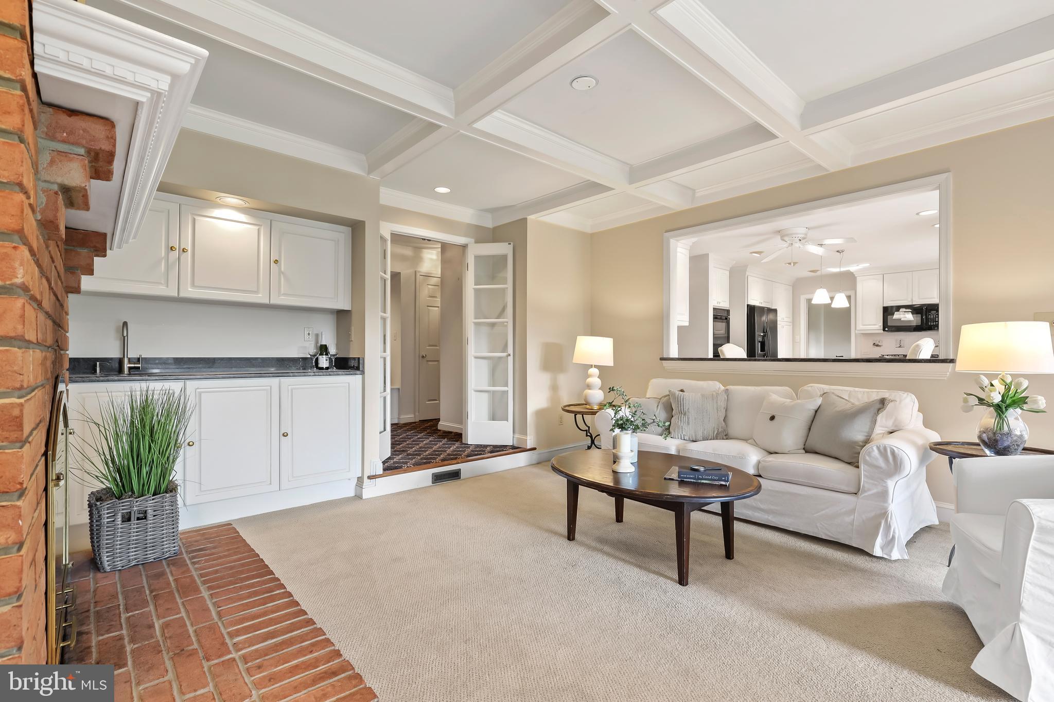 464 OLD ORCHARD CIRCLE