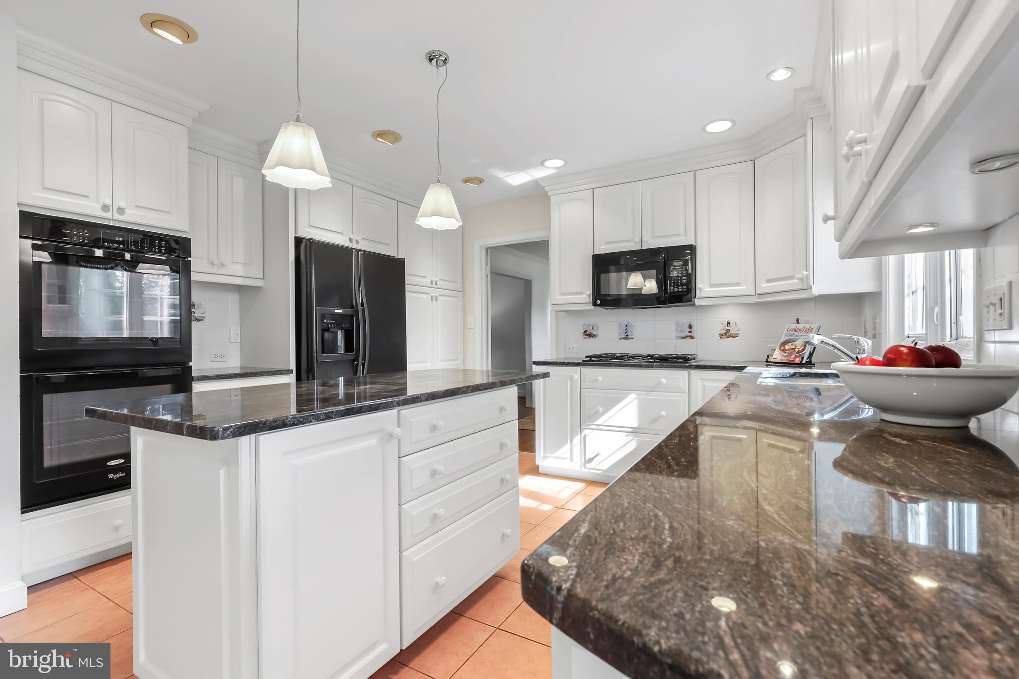 464 OLD ORCHARD CIRCLE