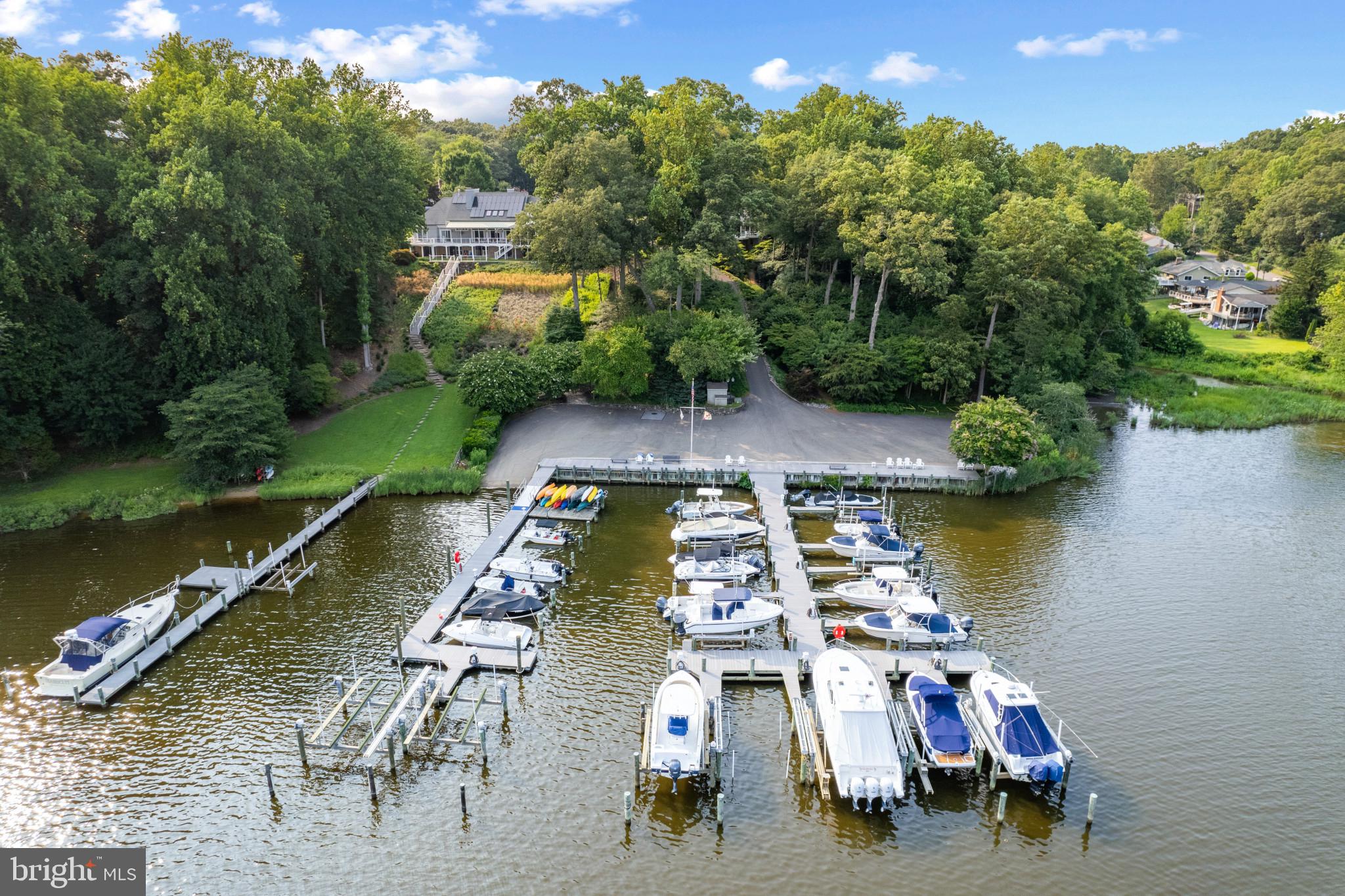 464 OLD ORCHARD CIRCLE