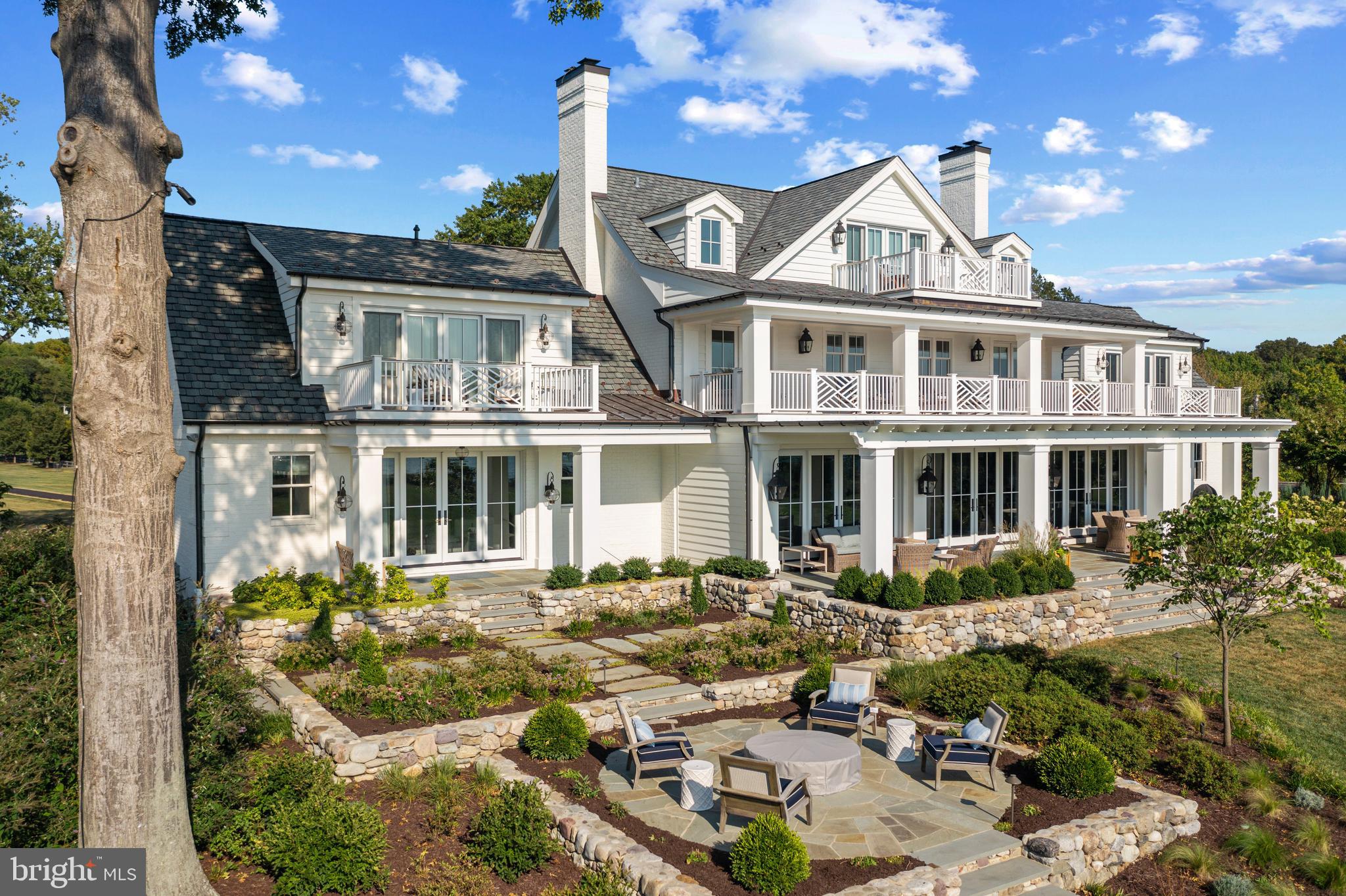 3200 ARUNDEL ON THE BAY ROAD