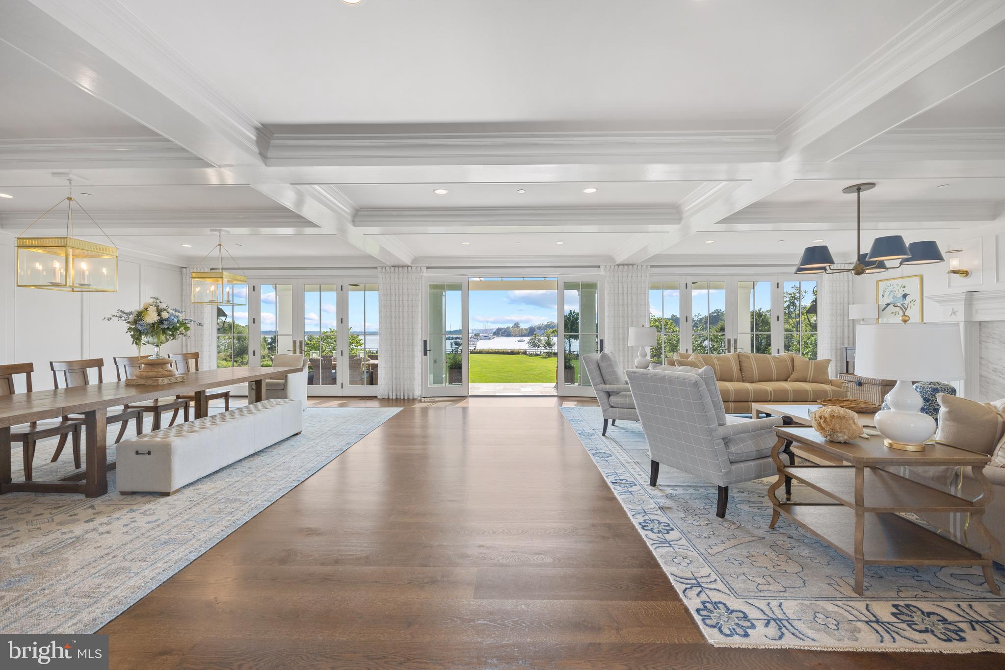 3200 ARUNDEL ON THE BAY ROAD