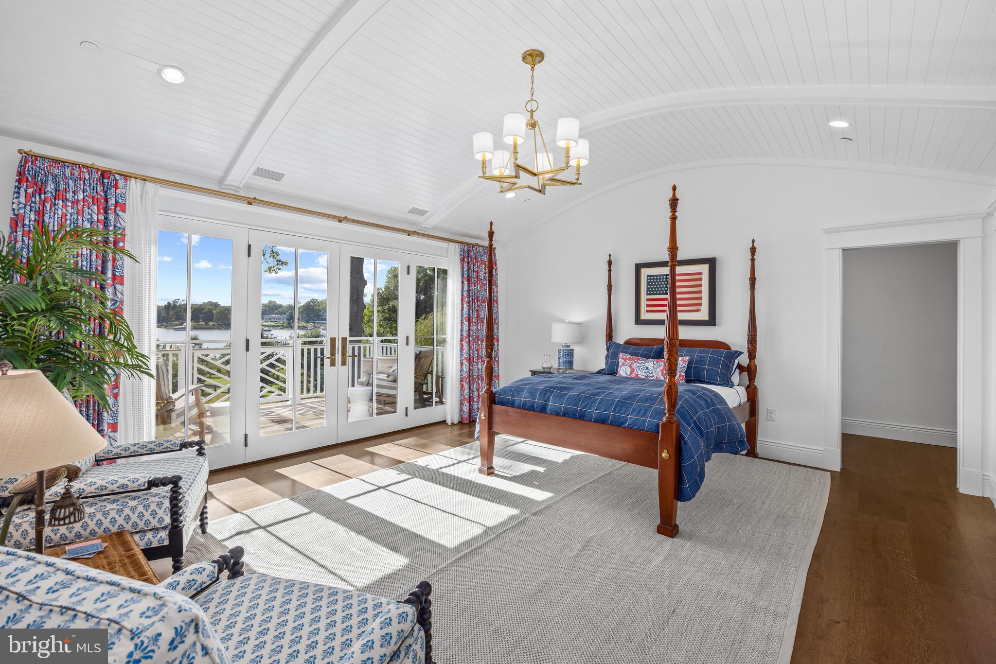3200 ARUNDEL ON THE BAY ROAD