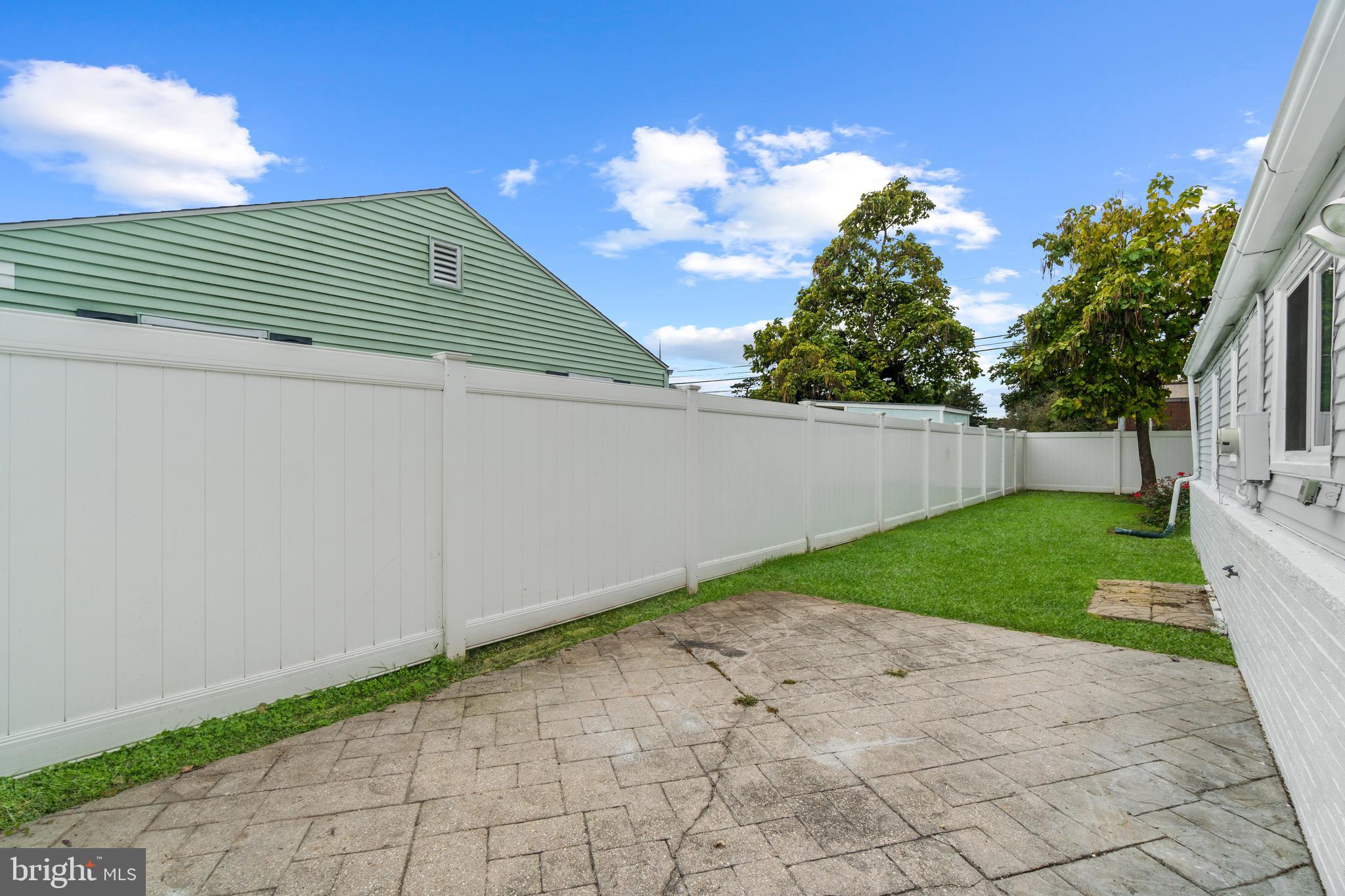 1009 Upton ROAD