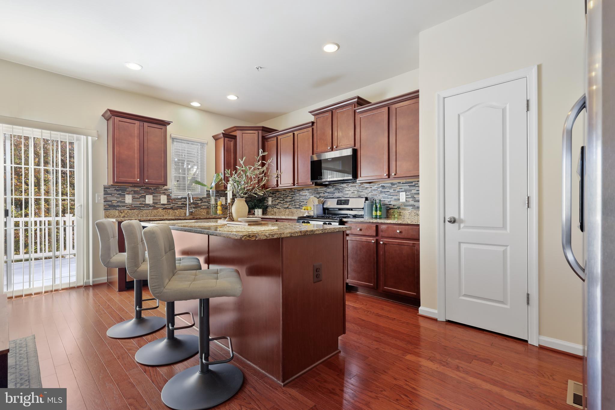 7413 Willow View LANE