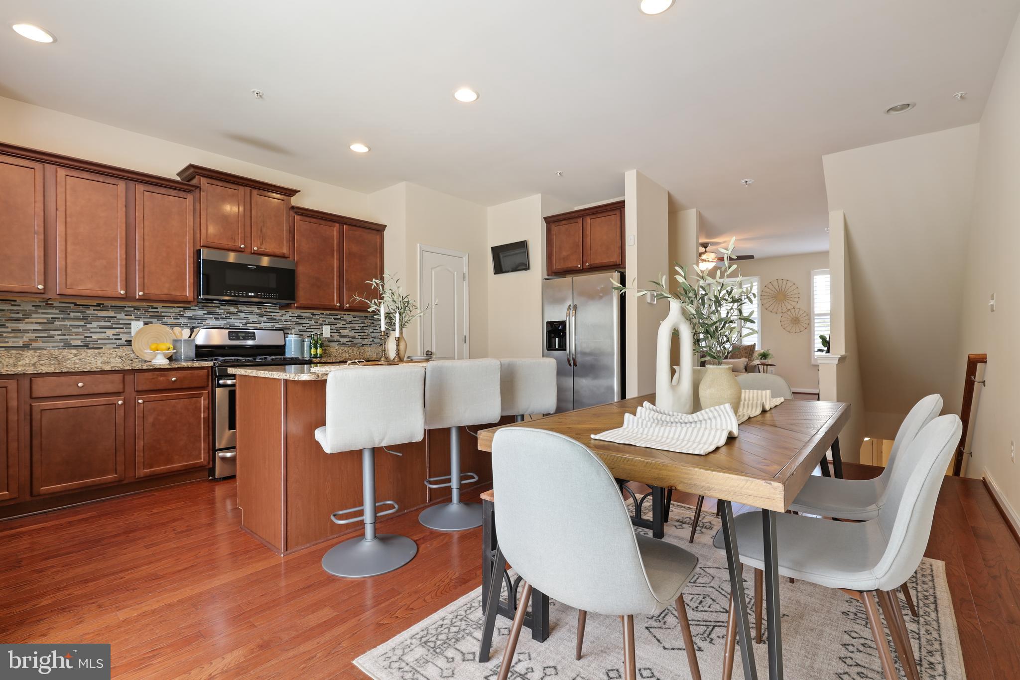 7413 Willow View LANE