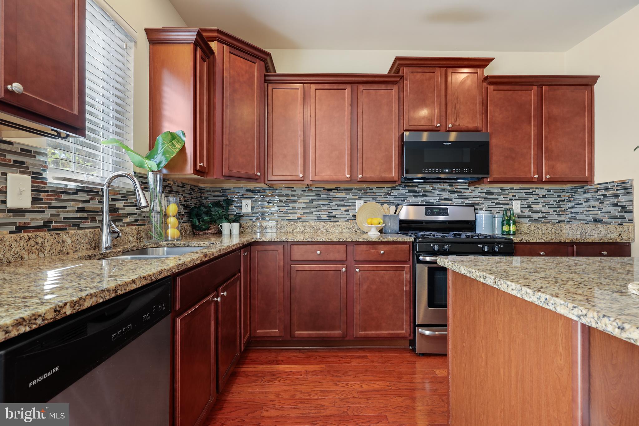 7413 Willow View LANE