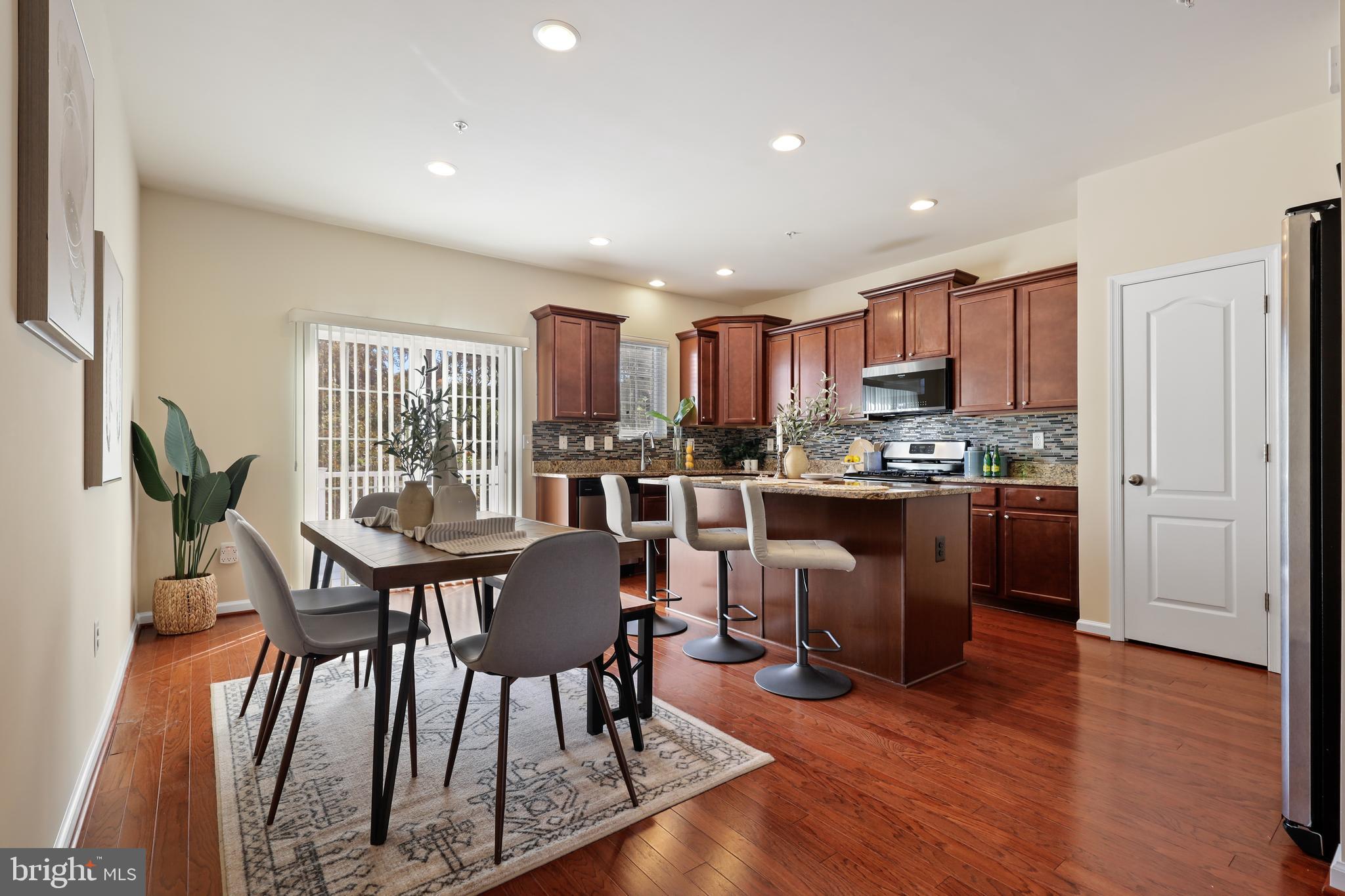 7413 Willow View LANE