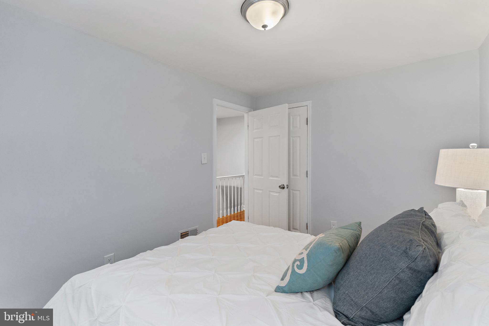 140 W Edgevale ROAD