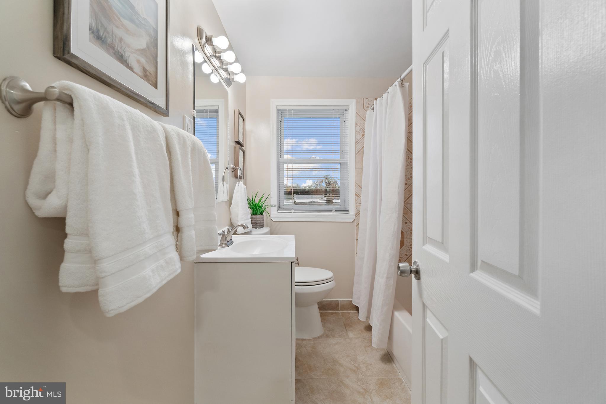 140 W Edgevale ROAD